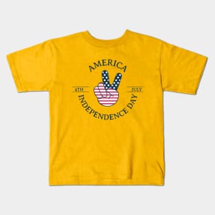 America Independence Day. July 4. Peace gesture Kids T-Shirt